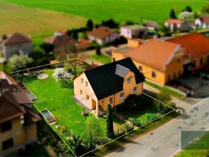 Prodej rodinného domu, Těně, 195 m2