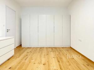Pronájem bytu 2+kk, Praha - Vinohrady, Závišova, 57 m2