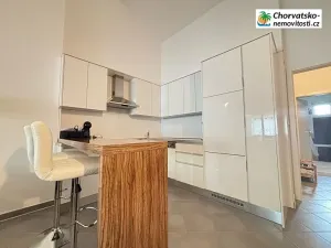 Prodej bytu 3+kk, Novalja, Chorvatsko, 63 m2