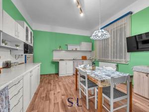 Prodej vily, Kamenický Šenov, Smetanova, 281 m2