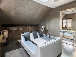 Prodej obchodního prostoru, Zeleneč, Jitrocelová, 150 m2