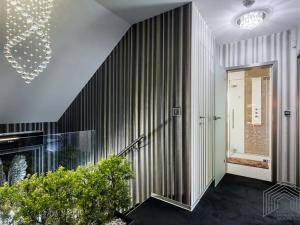 Prodej obchodního prostoru, Zeleneč, Jitrocelová, 150 m2