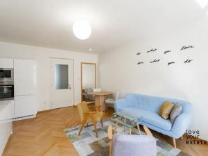 Pronájem bytu 2+kk, Praha - Holešovice, U smaltovny, 50 m2