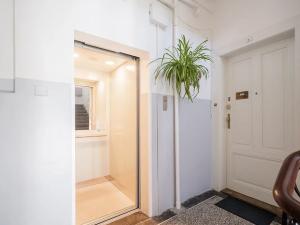 Pronájem bytu 2+kk, Praha - Holešovice, U smaltovny, 50 m2