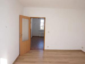 Prodej bytu 1+1, Ostrov, Hroznětínská, 37 m2