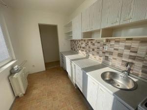 Pronájem bytu 2+1, Praha - Malešice, Tuchorazská, 54 m2