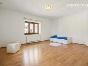Prodej obchodního prostoru, Odolena Voda, Květnová, 220 m2