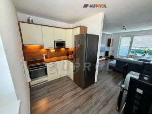 Prodej bytu 2+kk, Praha - Horní Měcholupy, Hornoměcholupská, 64 m2