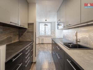 Prodej bytu 3+1, Praha - Stodůlky, Bellušova, 80 m2