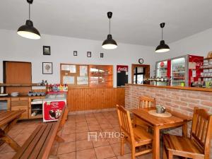 Prodej restaurace, Pasohlávky, 80 m2