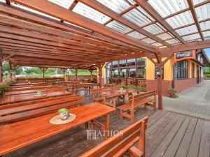Prodej restaurace, Pasohlávky, 80 m2