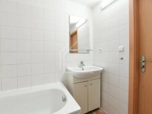 Pronájem bytu 2+kk, Praha - Modřany, Semická, 57 m2