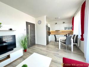 Prodej bytu 2+kk, Praha - Sobín, Želetická, 58 m2