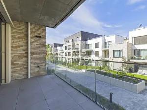 Pronájem bytu 2+kk, Praha - Holešovice, U průhonu, 51 m2