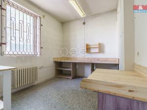 Prodej obchodního prostoru, Karlovy Vary - Doubí, Studentská, 1923 m2