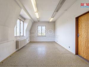 Prodej obchodního prostoru, Karlovy Vary - Doubí, Studentská, 1923 m2
