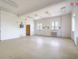 Prodej obchodního prostoru, Karlovy Vary - Doubí, Studentská, 1923 m2