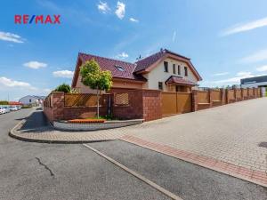 Prodej rodinného domu, Hostivice, Liliová, 392 m2