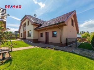 Prodej rodinného domu, Hostivice, Liliová, 392 m2