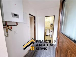 Pronájem bytu 2+kk, Dobrovice, Palackého náměstí, 35 m2
