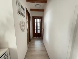 Prodej bytu 3+1, Praha - Prosek, Na vyhlídce, 69 m2