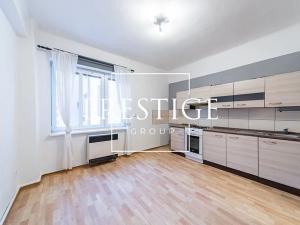 Pronájem bytu 1+1, Praha - Žižkov, Jeseniova, 47 m2