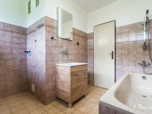Prodej rodinného domu, Spytihněv, 264 m2