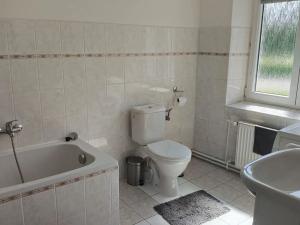 Pronájem rodinného domu, Charváty, 78 m2