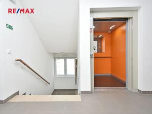 Pronájem bytu 2+kk, Praha - Kyje, Sicherova, 50 m2