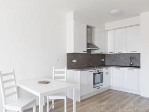 Pronájem bytu 2+kk, Praha - Stodůlky, Toufarova, 53 m2
