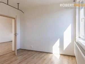 Pronájem bytu 2+kk, Praha - Vysočany, Freyova, 43 m2
