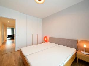 Pronájem bytu 3+kk, Praha - Holešovice, Sanderova, 96 m2