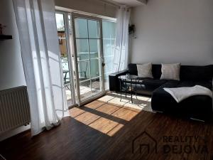 Prodej bytu 2+kk, Opava, Komenského, 52 m2