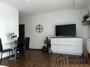 Prodej bytu 2+kk, Opava, Komenského, 52 m2