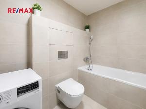 Pronájem bytu 1+kk, Praha - Holešovice, V háji, 36 m2