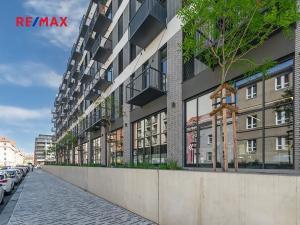 Pronájem bytu 1+kk, Praha - Holešovice, V háji, 36 m2