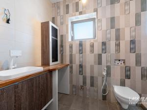 Prodej obchodního prostoru, Úvaly, Pražská, 178 m2