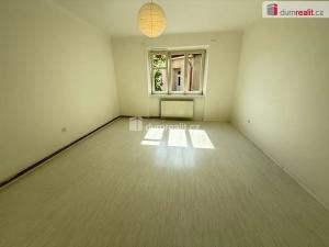 Pronájem bytu 3+kk, Praha - Podolí, Na dolinách, 75 m2