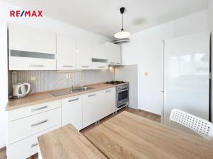 Pronájem bytu 1+kk, Říčany, Vančurova, 37 m2