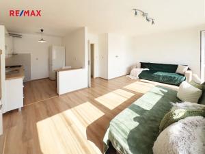 Pronájem bytu 1+kk, Říčany, Vančurova, 37 m2
