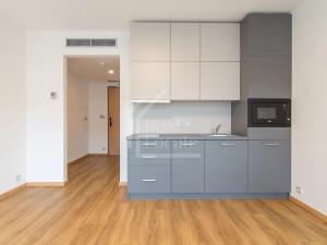 Pronájem bytu 1+kk, Praha - Holešovice, Tusarova, 29 m2