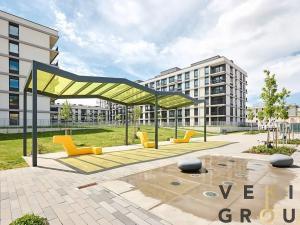 Pronájem bytu 2+kk, Praha - Vysočany, Střídavá, 55 m2