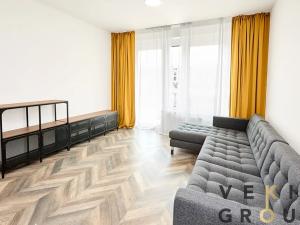 Pronájem bytu 2+kk, Praha - Vysočany, Střídavá, 55 m2