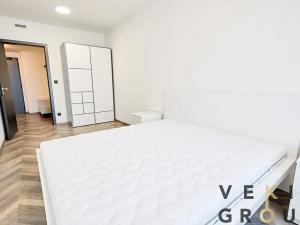 Pronájem bytu 2+kk, Praha - Vysočany, Střídavá, 55 m2