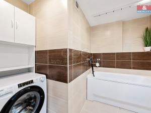 Prodej bytu 2+1, Děčín - Děčín XXVII-Březiny, Kosmonautů, 63 m2