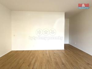 Prodej bytu 1+kk, Praha - Vysočany, Vysočanské náměstí, 29 m2
