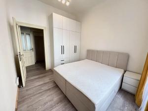 Pronájem bytu 2+kk, Praha - Vinohrady, Mánesova, 53 m2