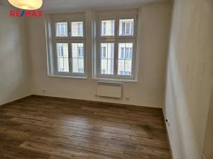 Pronájem bytu 2+kk, Praha - Vysočany, Mlékárenská, 49 m2