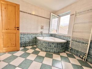 Prodej rodinného domu, Hrušovany nad Jevišovkou, Severní, 180 m2
