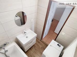 Pronájem bytu 2+1, Jihlava, Březinova, 58 m2
